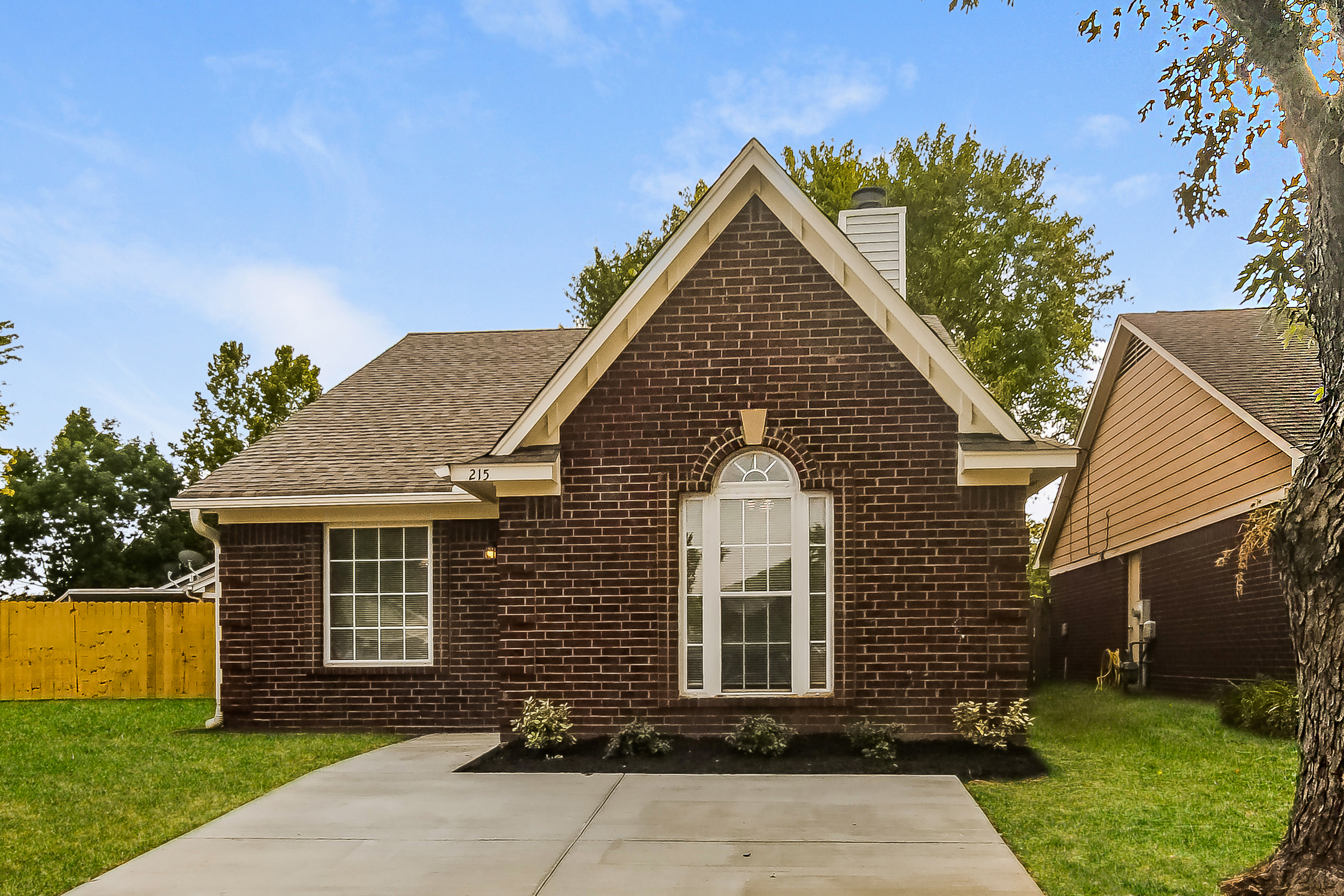 215 Guthrie Drive Southaven, MS 38671